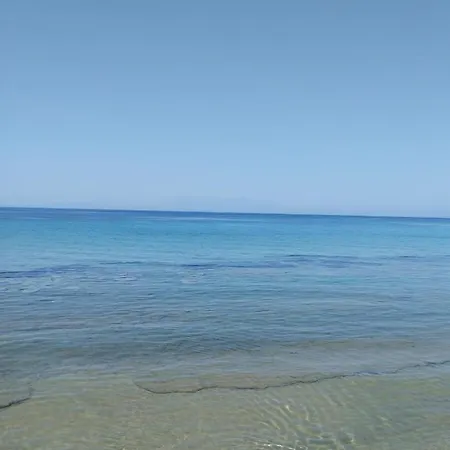 Amadrias By The Sea 度假居 *